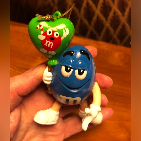 🎄SALE Blue Peanut M&M Resin Christmas Ornament & Green & Red Heart Balloons - Picture 5 of 8